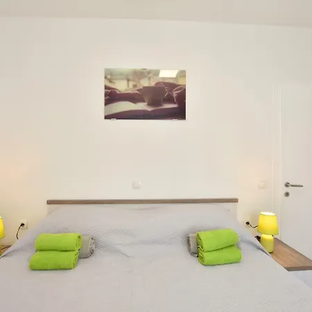 Apartmani Iva&Ante Dugi Rat Exterior photo