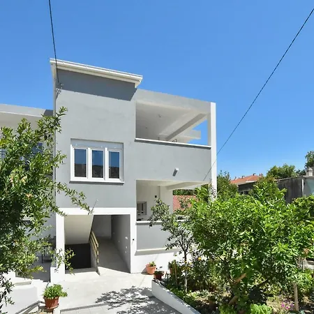 Apartmani Iva&Ante Dugi Rat Exterior photo