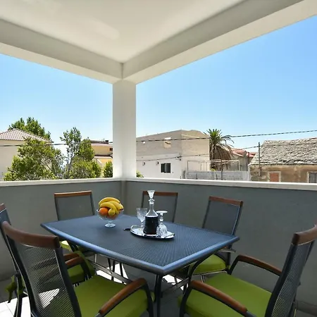Apartmani Iva&Ante Dugi Rat Exterior photo